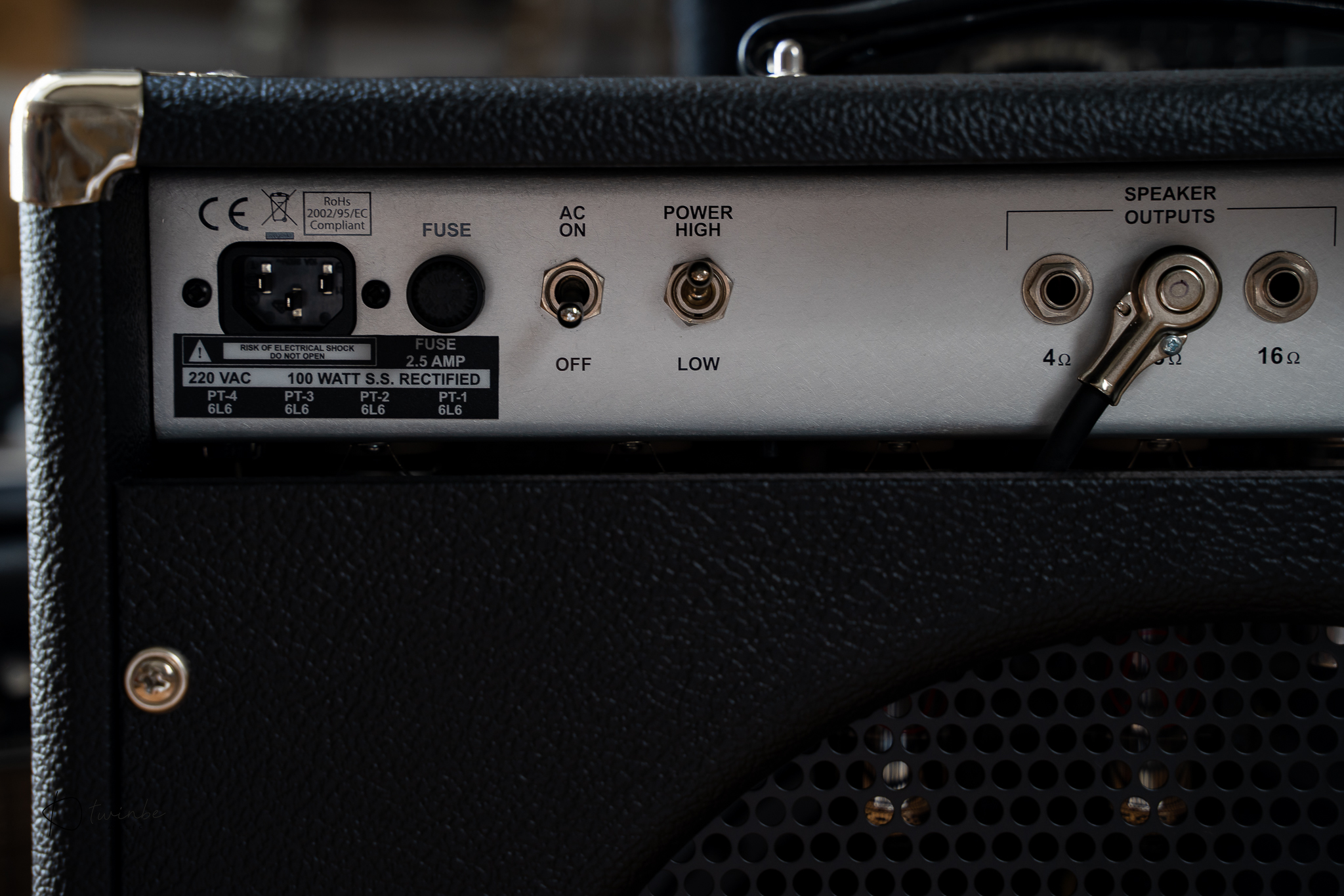 Two rock Custom Reverb Signature V1 - Image 9