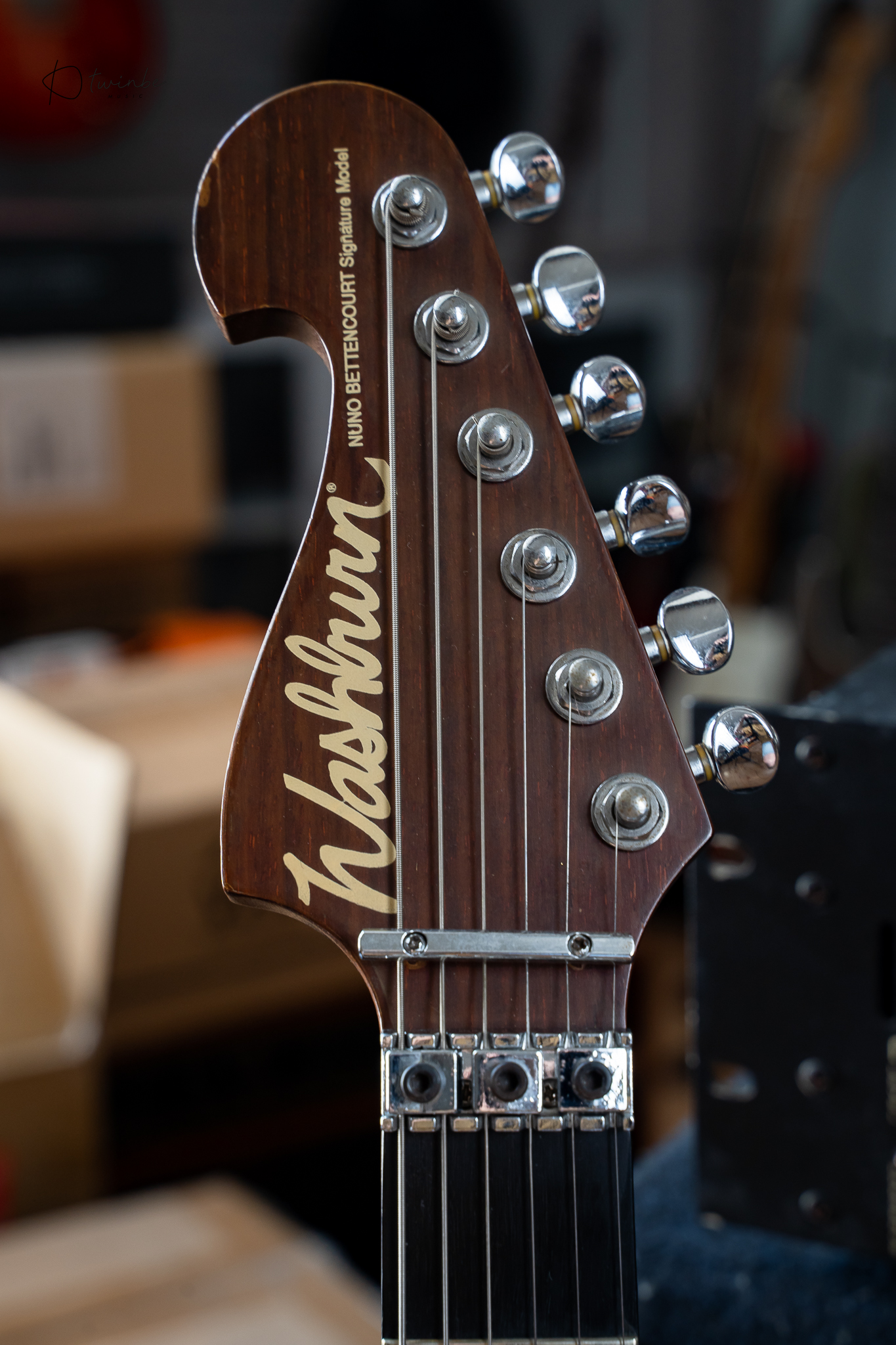 Washburn N4 Paduak Japan "Nuno Bettencort Signature" - Image 2