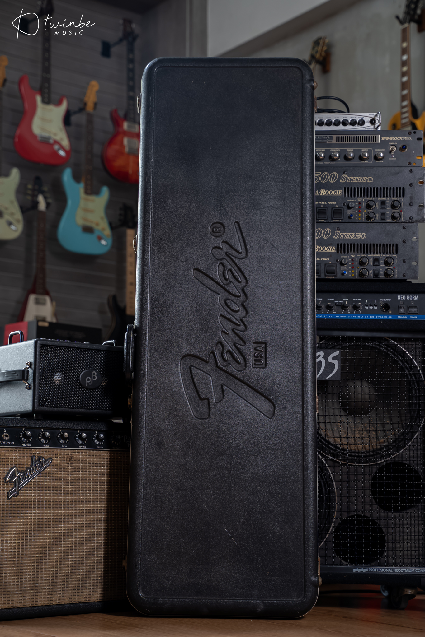 Vintage 1983 All Original Fender Precision Bass - Image 8