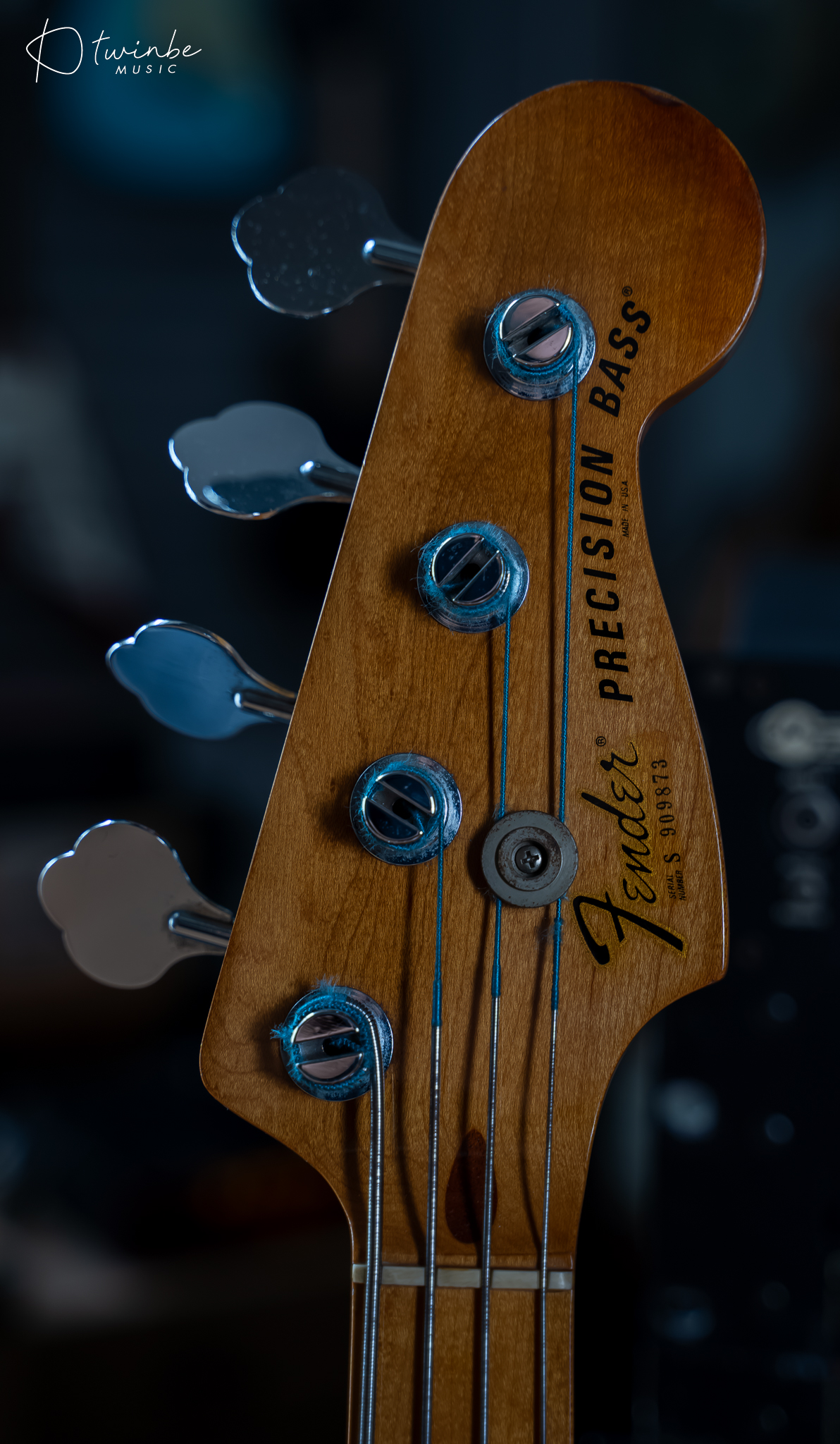 Vintage 1983 All Original Fender Precision Bass - Image 4