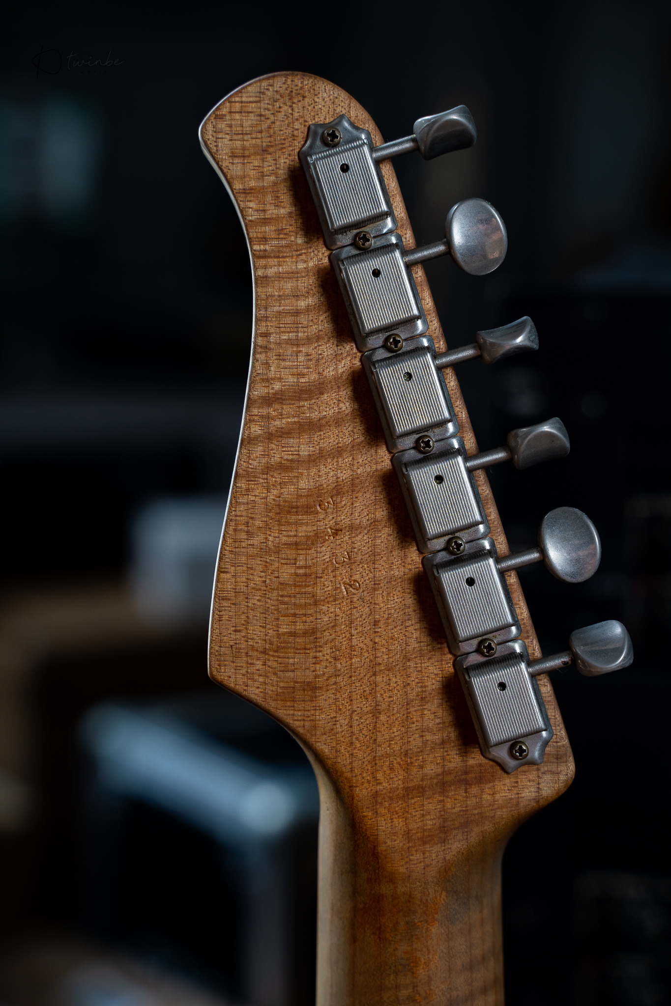 Xotic XSC-1 Super Heavy Relic 3 Tone Sunburst - Image 4