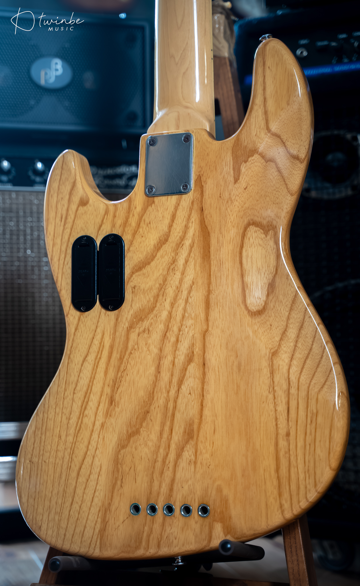 Sire Marcus Miller V7 Vintage MAPLE-ASH 5 string - Image 9